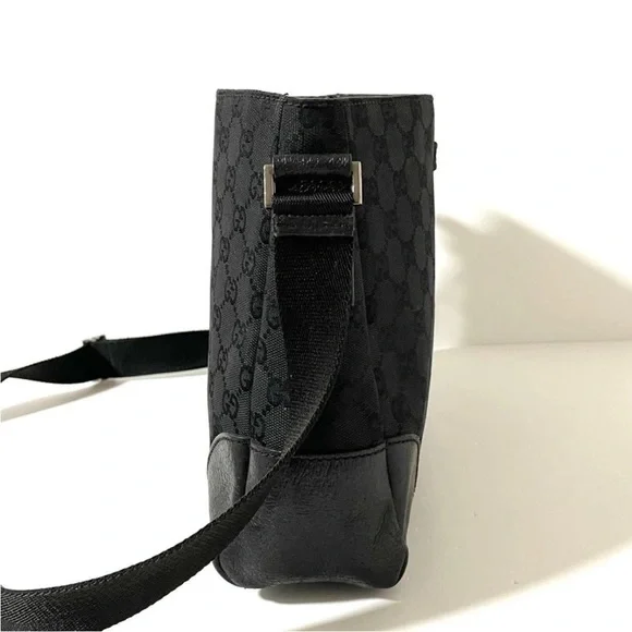 Gucci Black Monogram Messenger Bag - Picture 4 of 16